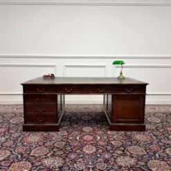Très grand classique anglais Partnerdesk