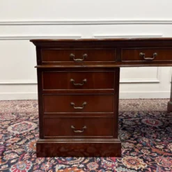 Très grand classique anglais Partnerdesk