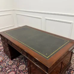 Très grand classique anglais Partnerdesk