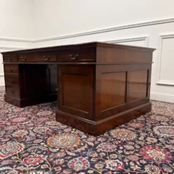 Très grand classique anglais Partnerdesk