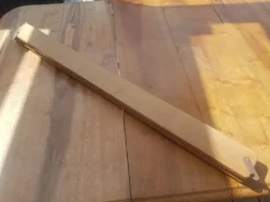 Très grande table en bois massif