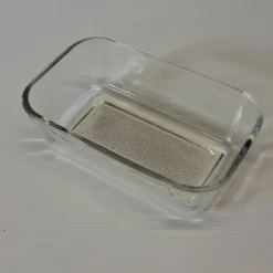 Très joli beurrier en verre de chez Arcoroc en très bon état
