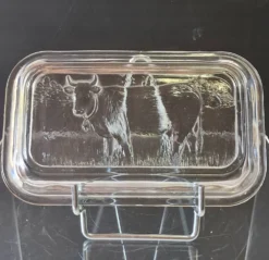 Très joli beurrier en verre de chez Arcoroc en très bon état