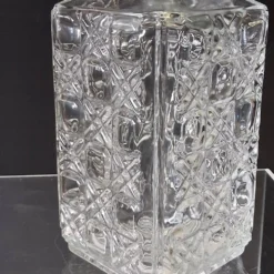 Très joli carafe à whisky / jus de fruits en verre en très bon état.