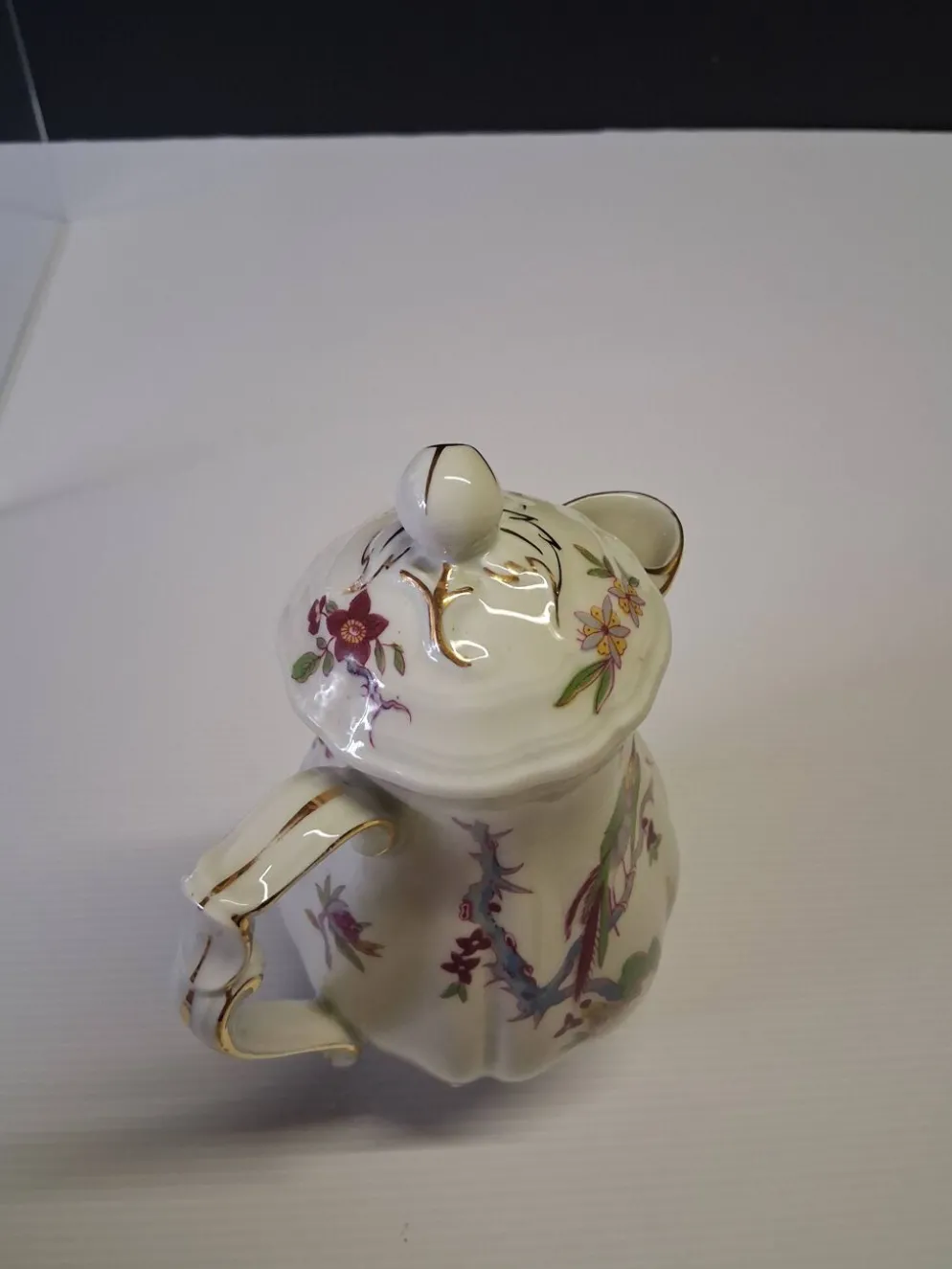 Très jolie cafetière en porcelaine de Limoges de chez Bernardaud modèle "Ch