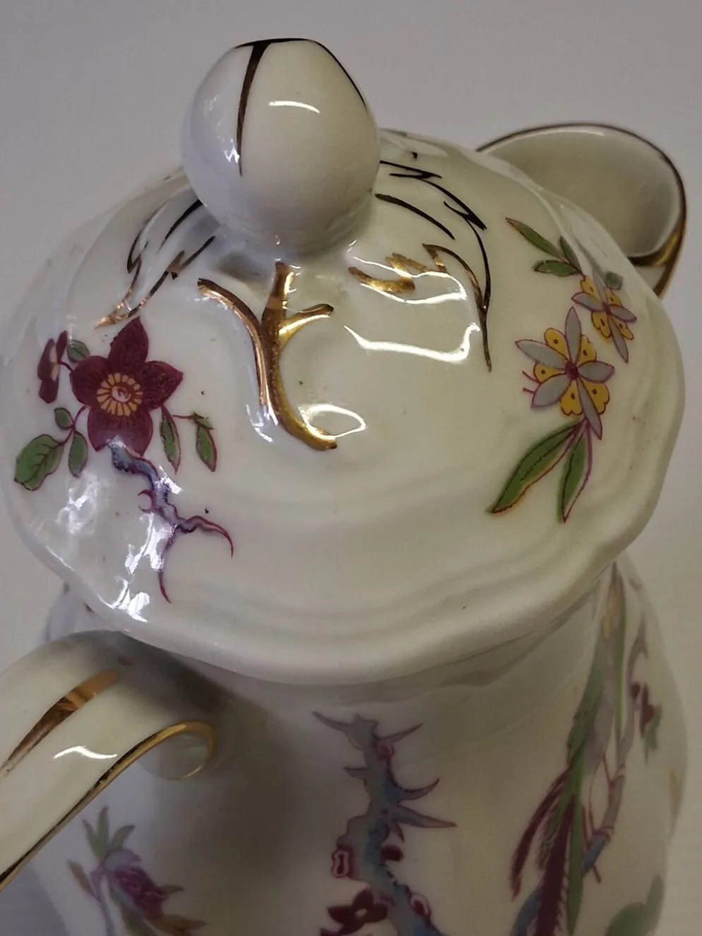 Très jolie cafetière en porcelaine de Limoges de chez Bernardaud modèle "Ch