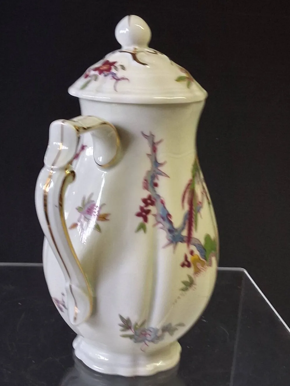 Très jolie cafetière en porcelaine de Limoges de chez Bernardaud modèle "Ch