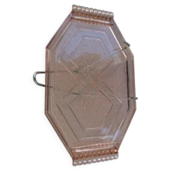 Très joli plat en verre rose en très bon état
