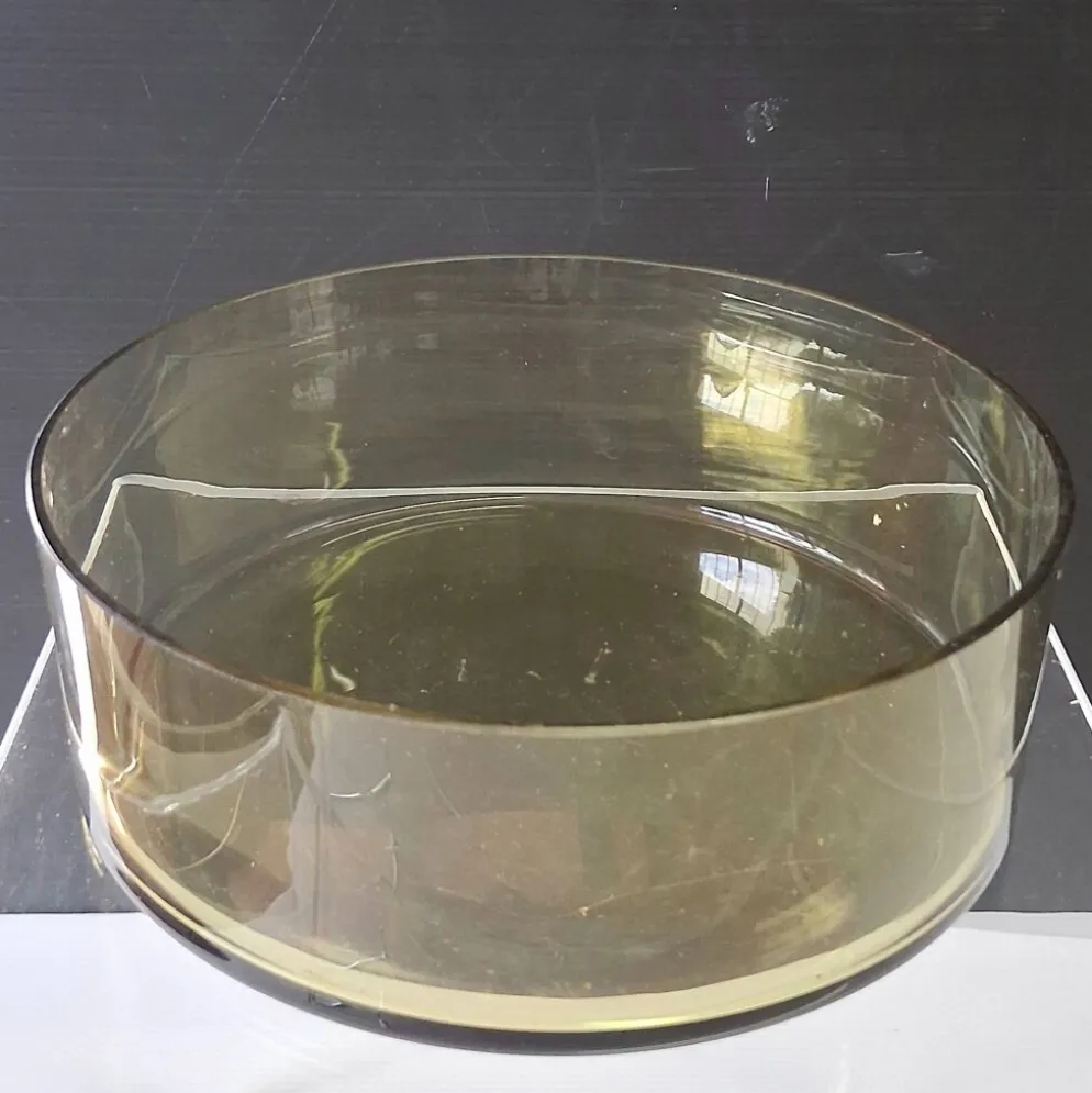 Très joli saladier en verre vintage en très bon état