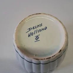 Très joli sucrier ou pot à moutarde de chez Delft Holland en faience en trè
