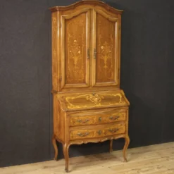 Trumeau italien en bois marqueté dans le style Louis XV