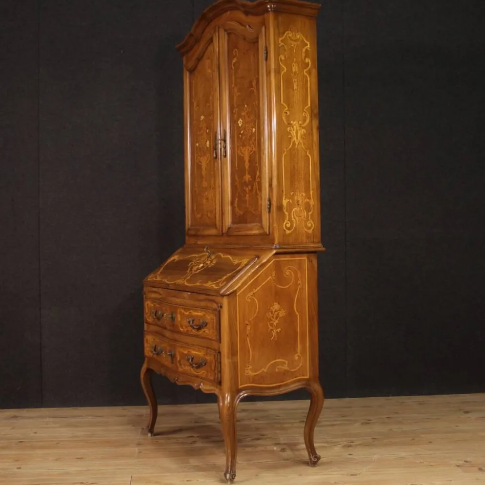 Trumeau italien en bois marqueté dans le style Louis XV
