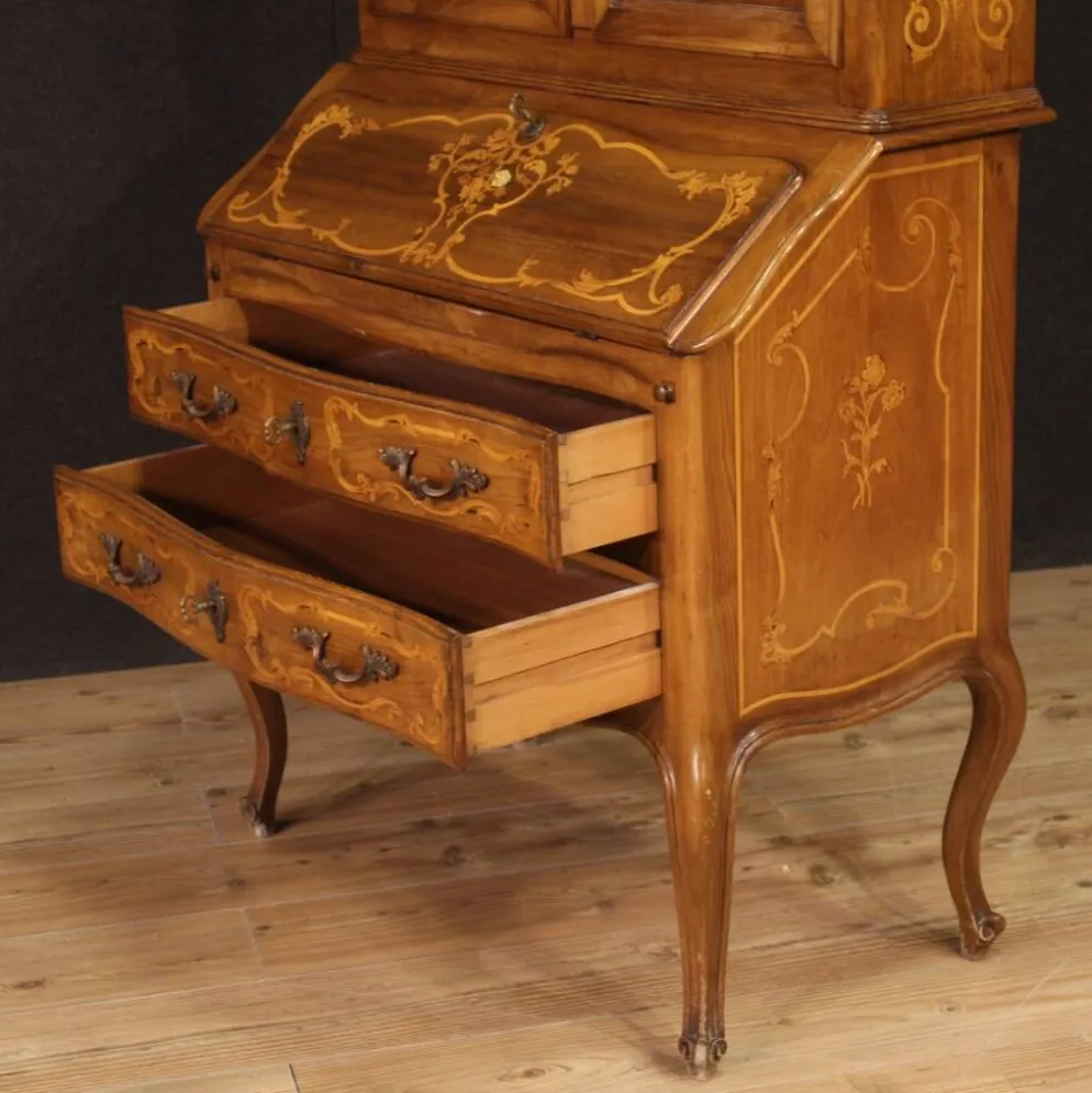 Trumeau italien en bois marqueté dans le style Louis XV