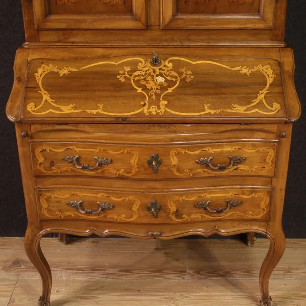 Trumeau italien en bois marqueté dans le style Louis XV