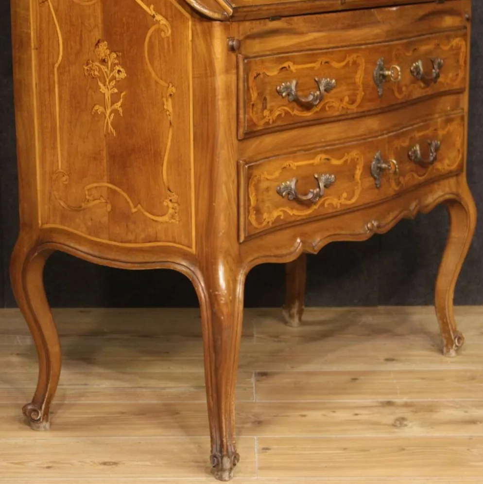 Trumeau italien en bois marqueté dans le style Louis XV