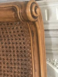 Tête de lit cannage en rotin