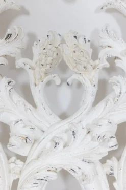 Tête de lit de style Rocaille en bois sculpté et laqué, circa 1900