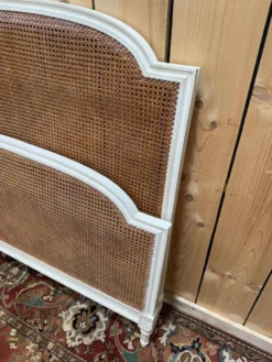Tête de lit double – Style Louis XVI – Bois laqué & Cannage rotin