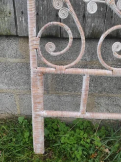 Tête de lit en rotin