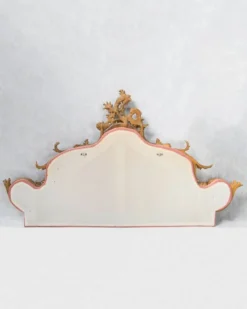 Tête de lit italienne de style rococo en bois doré sculpté, XIXe siècle