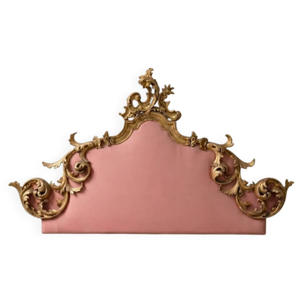Tête de lit italienne de style rococo en bois doré sculpté, XIXe siècle