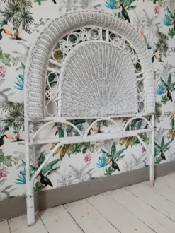 Tête de lit vintage en osier et rotin, meuble peacock ancien pour chambre à coucher