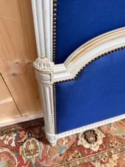 Tête et pied de lit – Style Louis XVI – Bois peint – Atelier parisien