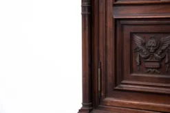 Une armoire historique de la fin du 19ème siècle.