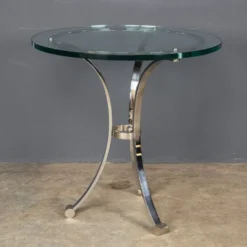 Un ensemble de quatre tables de bar de l'hôtel waldorf, new york c.1940