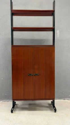 Unité murale modulaire moderne du milieu du siècle, cabinet en placage et métal noir, années 1960, Europe