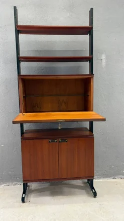 Unité murale modulaire moderne du milieu du siècle, cabinet de rangement en placage et métal noir, années 1960, Europe