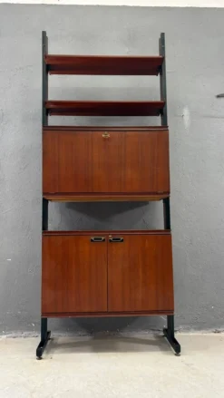 Unité murale modulaire moderne du milieu du siècle, cabinet de rangement en placage et métal noir, années 1960, Europe