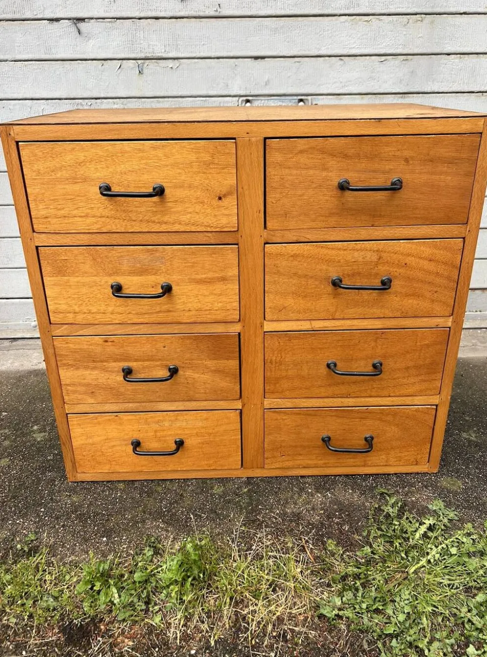 Un Meuble d'Atelier Et de Métier Vintage à Tiroirs