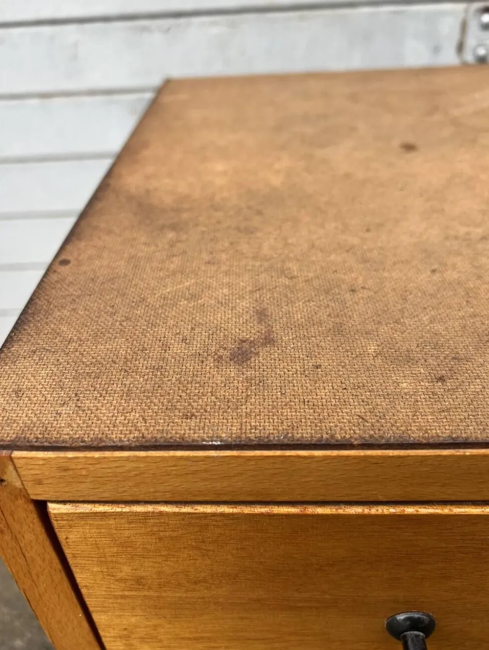 Un Meuble d'Atelier Et de Métier Vintage à Tiroirs