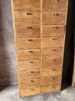 Un Meuble De Notaire / Métier Double Colonnes à Clapet (Restaurer)
