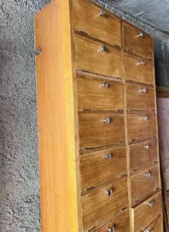 Un Meuble De Notaire / Métier Double Colonnes à Clapet (Restaurer)