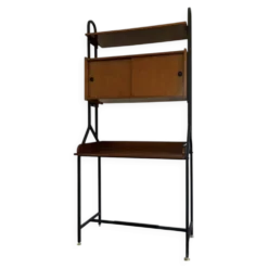 Un meuble mural autonome avec bureau