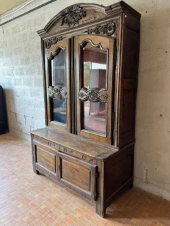 Vaisselier ancien