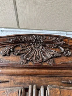 Vaisselier ancien