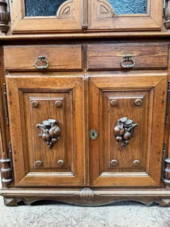 Vaisselier ancien