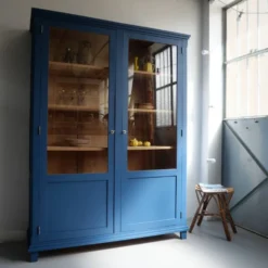 Vaisselier ancien bleu nuit