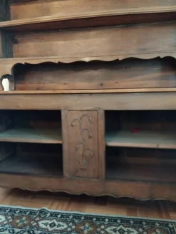 Vaisselier ancien en chêne