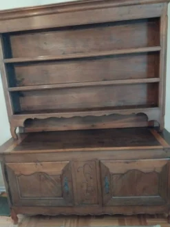 Vaisselier ancien en chêne