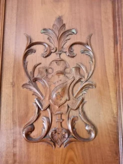 Vaisselier ancien en chêne style Henri II