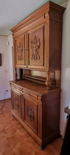 Vaisselier ancien en chêne style Henri II