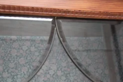 Vaisselier Art Déco en pin, vitres biseautées