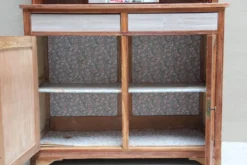 Vaisselier Art Déco en pin, vitres biseautées