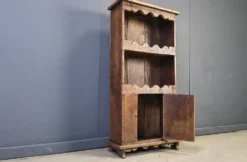 Vaisselier art populaire rustique, France, 19e siècle