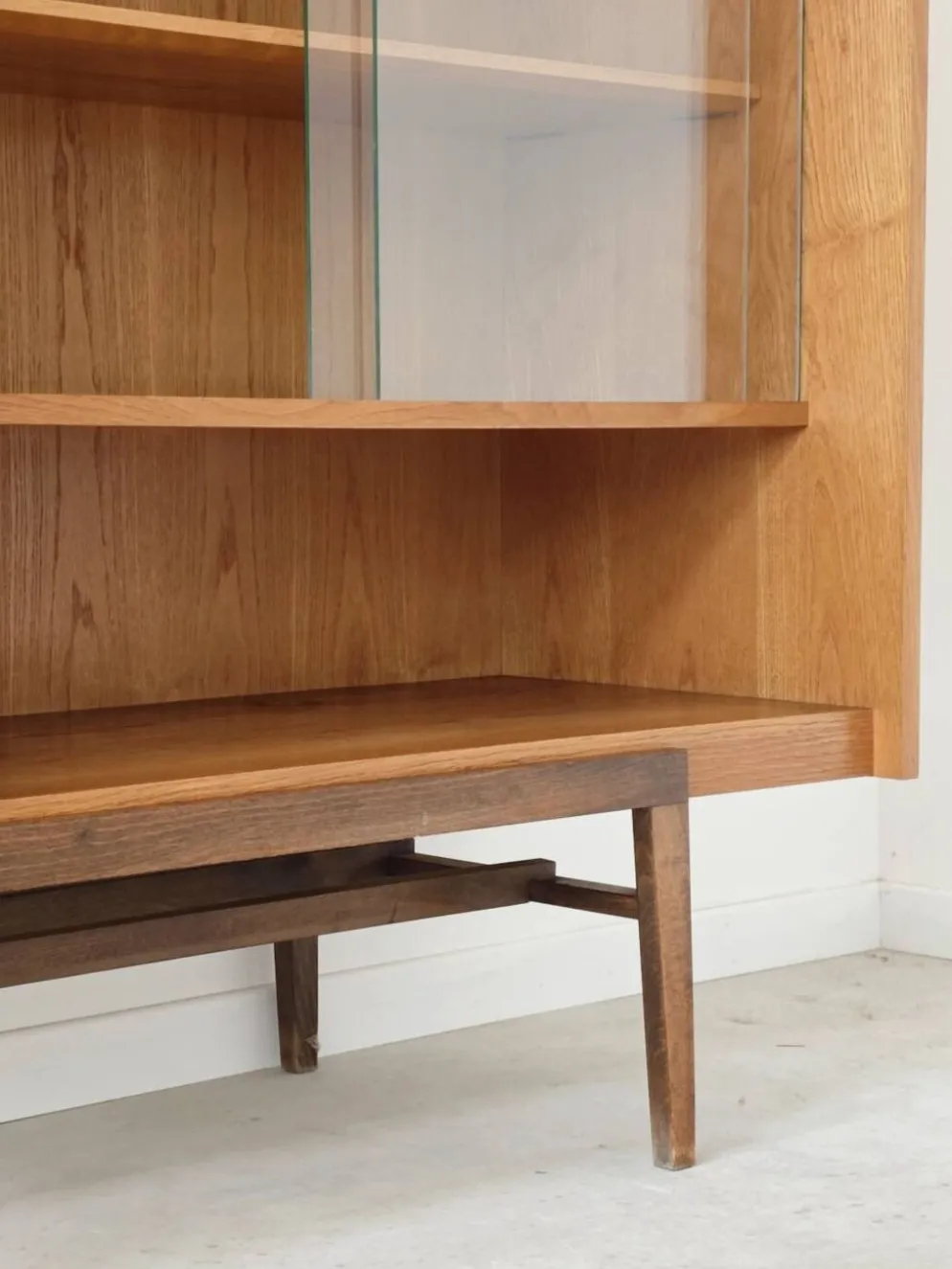 Vaisselier Buffet Haut Frantisek Mezulanik pour Up Zavody 1960