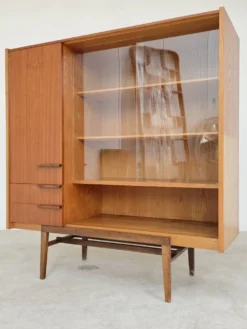 Vaisselier Buffet Haut Frantisek Mezulanik pour Up Zavody 1960